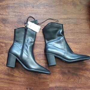Express Sleek Black Heeled Boots